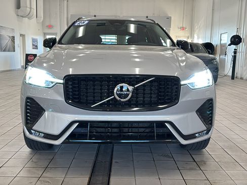 Certified 2025 Volvo XC60 B5 Plus AWD/4WD image 10
