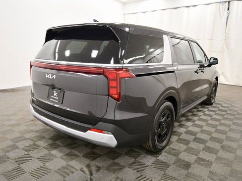 Certified 2026 Kia Carnival image 8