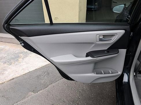 Used 2015 Toyota Camry LE FWD image 24