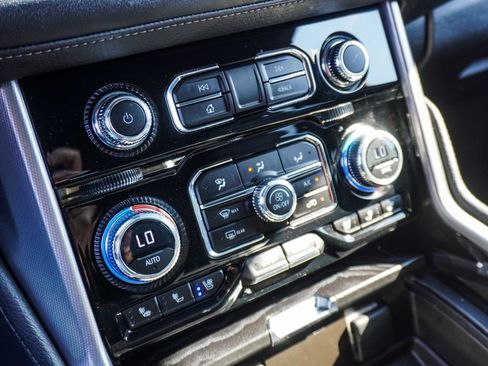 Used 2023 GMC Yukon Denali image 24