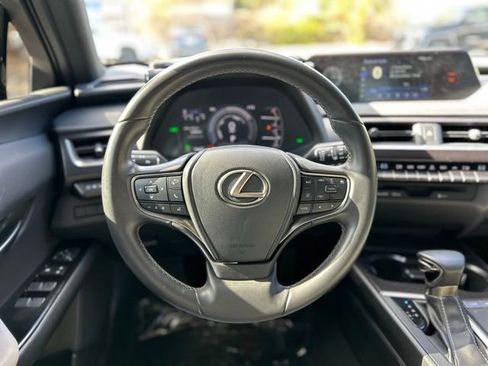 Certified 2022 Lexus UX 250h w/ Accessory Package (Z1) image 24