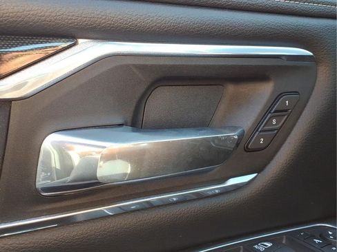 Used 2022 RAM 1500 Laramie w/ Sport Appearance Package AWD/4WD image 18