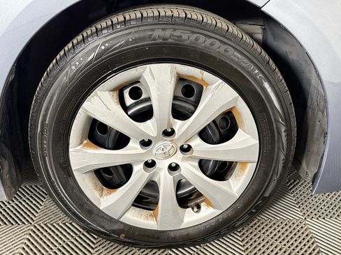 Used 2024 Toyota Corolla LE FWD image 29