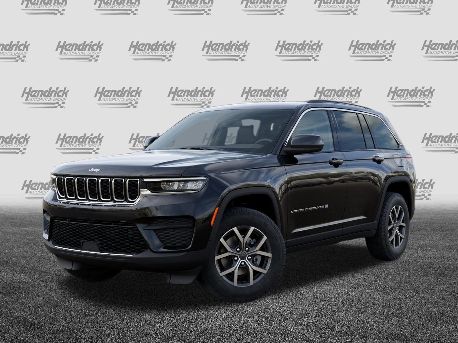 New 2027 Jeep Grand Cherokee Laredo RWD image 2