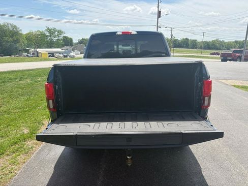 Used 2018 Ford F150 Platinum w/ Equipment Group 701A Luxury image 4