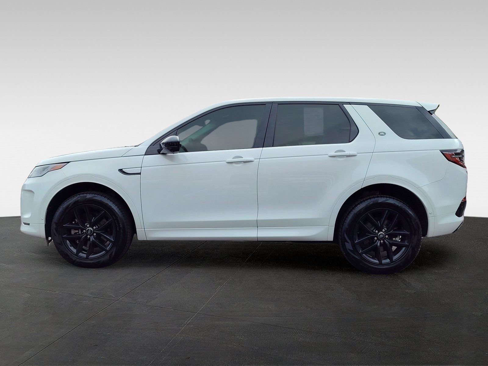 Used 2025 Land Rover Discovery Sport S AWD/4WD image 8