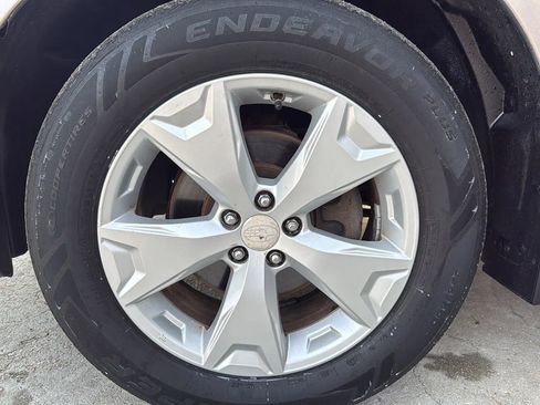 Used 2015 Subaru Forester 2.5i Limited AWD/4WD image 41