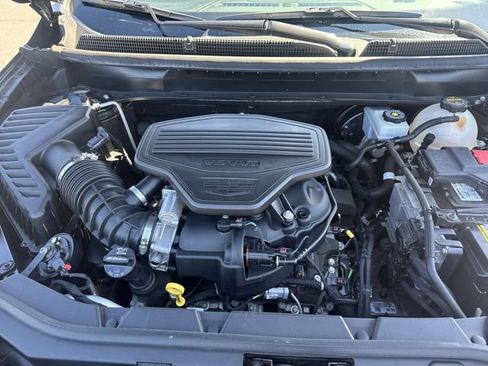 Used 2024 Cadillac XT5 Premium Luxury w/ LPO, Floor Liner Package AWD/4WD image 30