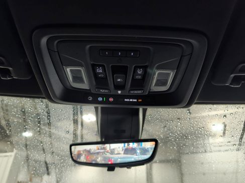 Used 2022 GMC Sierra 2500 AT4 w/ AT4 Premium Plus Package image 11