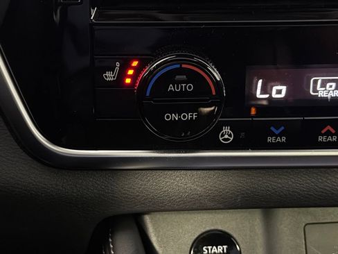 Used 2026 Nissan Rogue Platinum w/ Platinum Premium Package AWD/4WD image 18