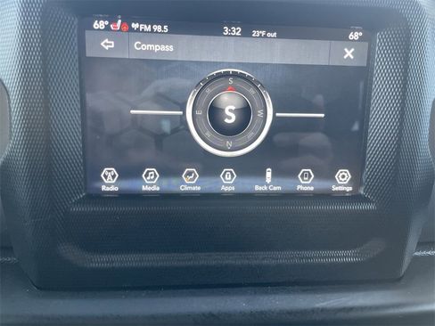 Used 2022 Jeep Wrangler Unlimited Sport image 19