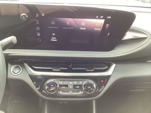 Used 2024 Buick Envista Sport Touring w/ Convenience I Package FWD image 18