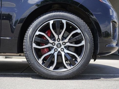 Used 2019 Land Rover Range Rover Sport Supercharged AWD/4WD image 33