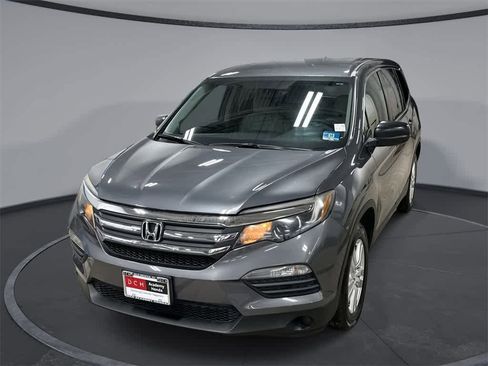 Used 2016 Honda Pilot LX image 1
