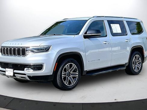Certified 2024 Jeep Wagoneer Series II w/ Flexible Seating Group AWD/4WD image 4