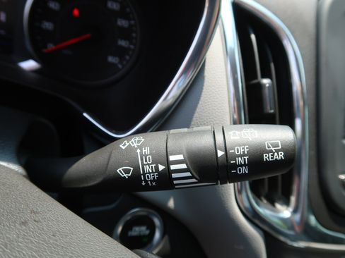 Used 2023 Chevrolet Equinox LS w/ LS Convenience Package FWD image 24