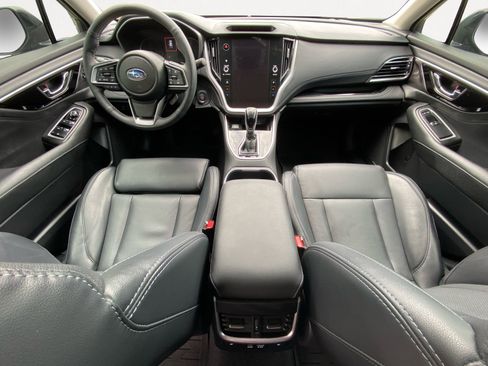 Used 2025 Subaru Outback Limited image 3