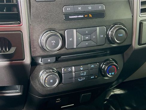 Used 2018 Ford F150 XLT image 14