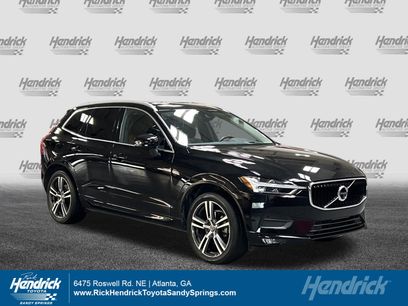 Used 2019 Volvo XC60 T5 Momentum w/ Multimedia Package
