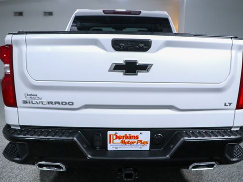 Used 2023 Chevrolet Silverado 1500 LT Trail Boss AWD/4WD image 8