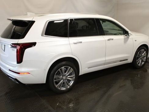 Certified 2024 Cadillac XT6 Premium Luxury w/ Technology Package image 5