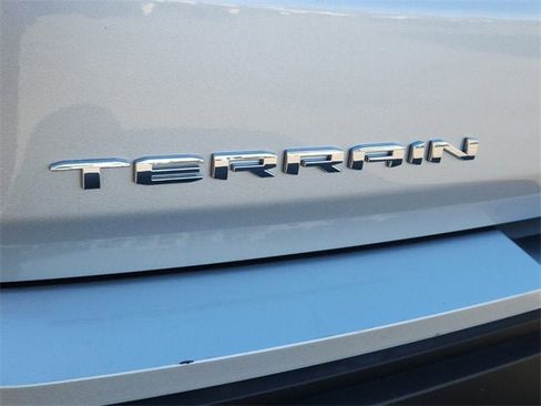 Used 2022 GMC Terrain SLE image 14