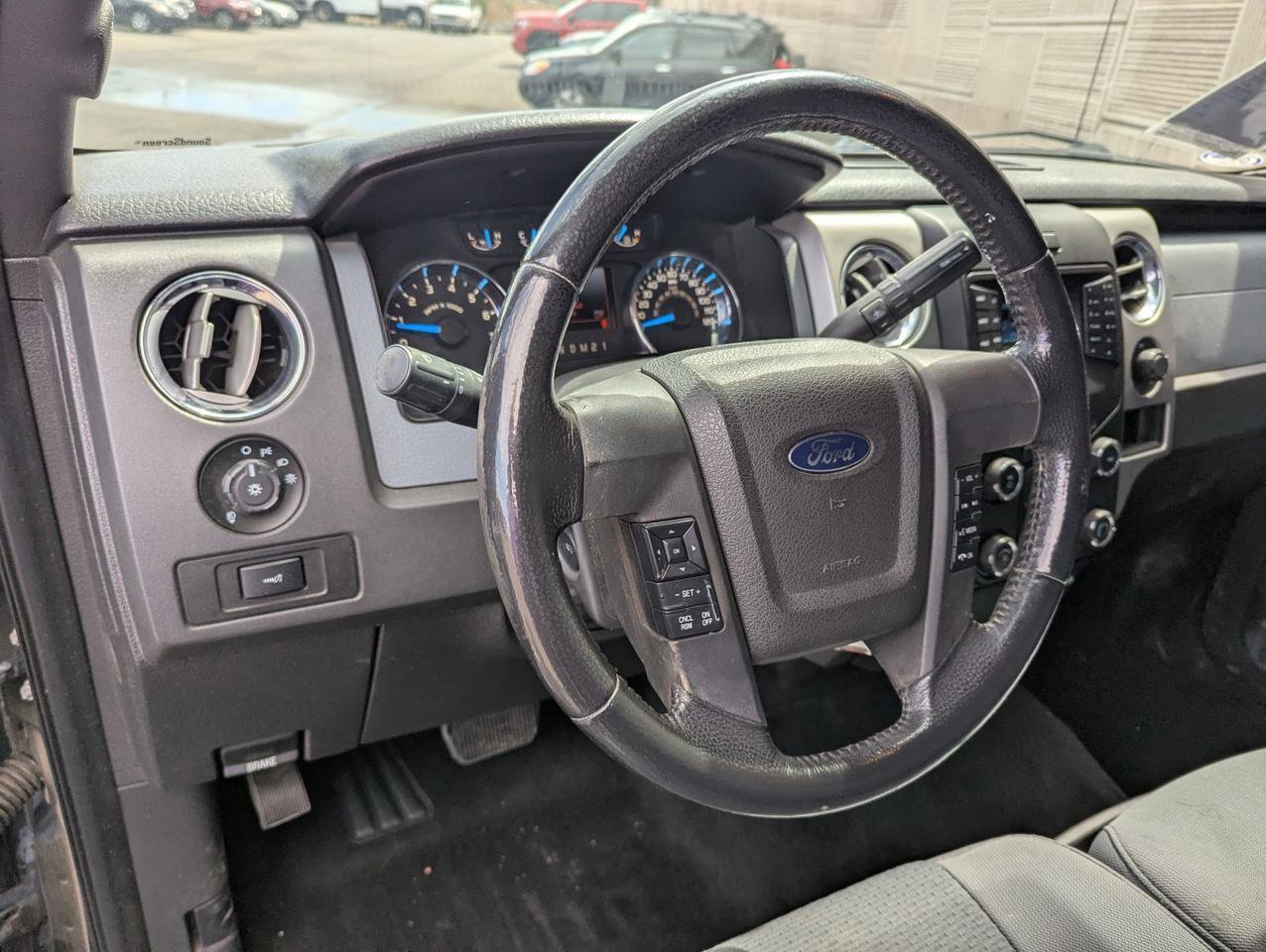 Used 2013 Ford F150 XLT w/ XLT Chrome Pkg AWD/4WD image 12