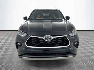 Used 2022 Toyota Highlander Platinum AWD/4WD video 2