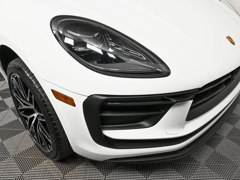 Certified 2026 Porsche Macan AWD/4WD image 38