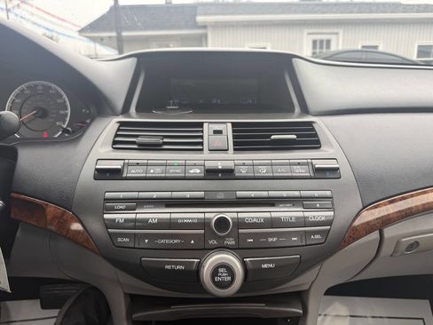 Used 2011 Honda Accord EX-L image 15