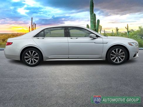 Used 2019 Lincoln Continental Premiere FWD image 3