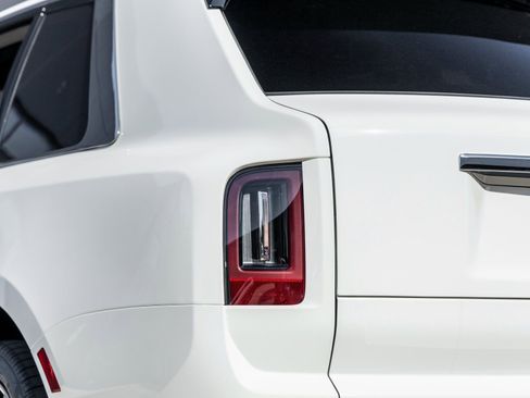 New 2026 Rolls-Royce Cullinan image 14