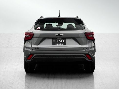 New 2026 Chevrolet Trax LT w/ Driver Confidence Package FWD image 5