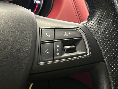 Used 2021 Maserati Levante image 25