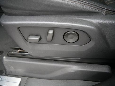 Used 2024 Chevrolet Silverado 2500 High Country w/ Technology Package image 16