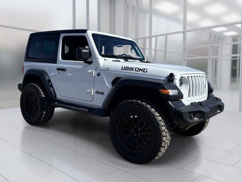 Used 2020 Jeep Wrangler Sport AWD/4WD image 8