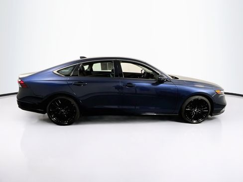 Used 2023 Honda Accord Touring image 4
