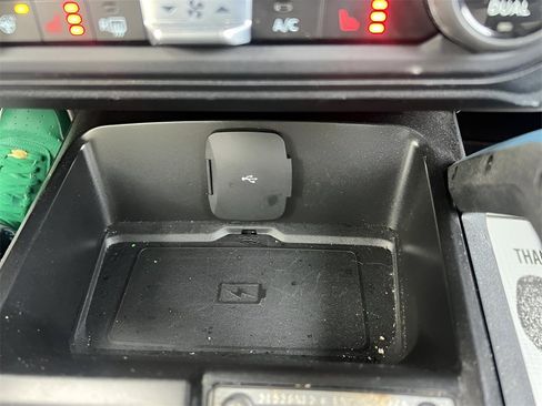 Used 2023 Ford Bronco Wildtrak image 32