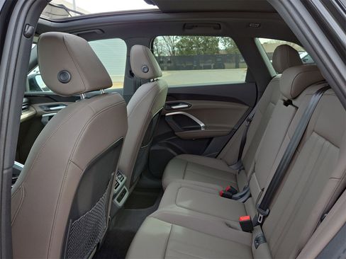 Certified 2025 Audi Q5 Premium w/ Convenience Package image 13