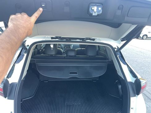 Used 2023 Nissan Murano SL w/ SL Moonroof Package image 23