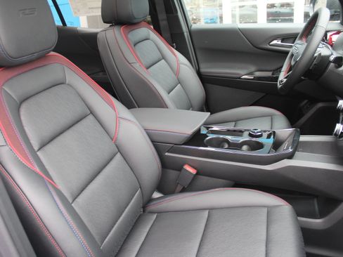 New 2026 Chevrolet Equinox RS w/ Convenience Package III image 16