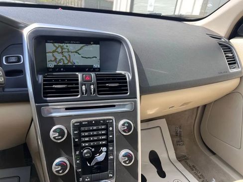 Used 2015 Volvo XC60 T5 AWD/4WD image 17