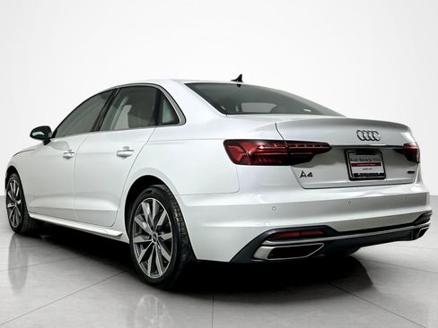 Used 2022 Audi A4 2.0T Premium w/ Convenience Package image 3