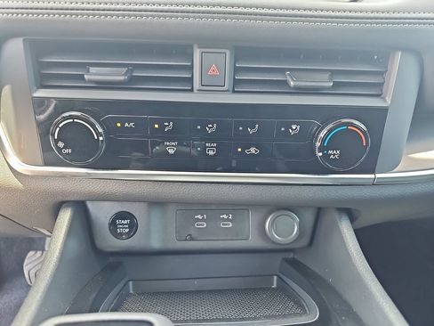 Certified 2024 Nissan Rogue S FWD image 19