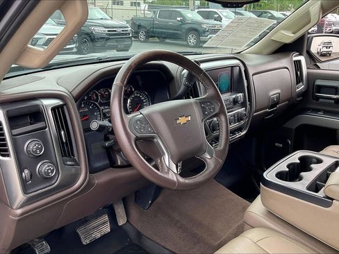 Used 2016 Chevrolet Silverado 1500 LTZ Z71 w/ LTZ Plus Package AWD/4WD image 17