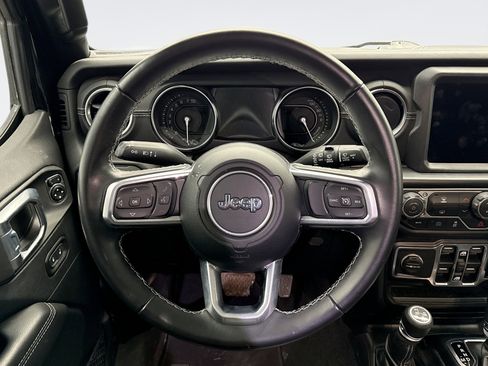 Used 2021 Jeep Wrangler Unlimited Sahara image 12