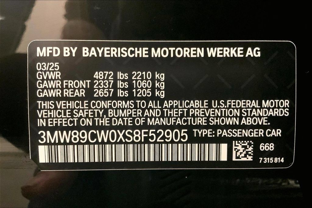 Certified 2025 BMW 330i xDrive Sedan w/ Premium Package AWD/4WD image 32