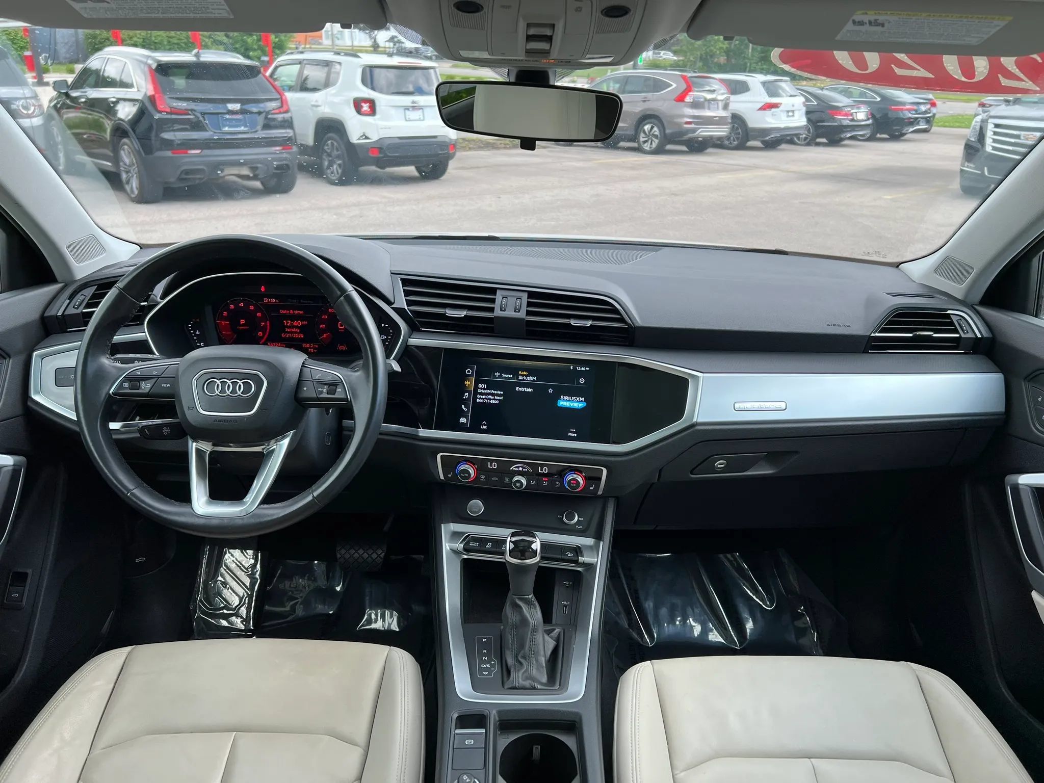 Used 2020 Audi Q3 2.0T Premium w/ Convenience Package AWD/4WD image 13
