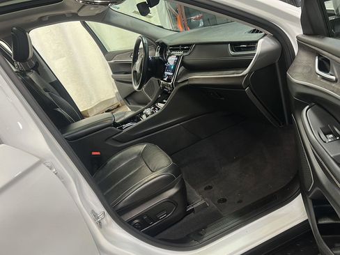 Used 2022 Jeep Grand Cherokee L Limited w/ Black Appearance Package image 30