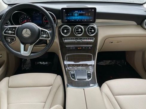 Used 2020 Mercedes-Benz GLC 300 w/ Premium Package image 15